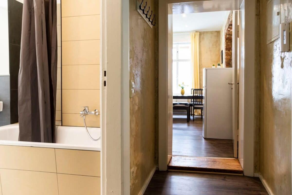 Shabby Chic Plus Self Checkin And Free Street Parking Berlin Exterior photo