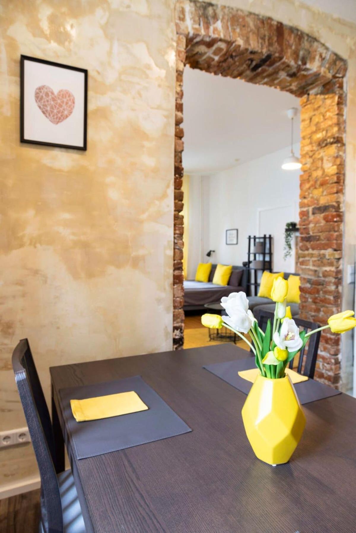 Shabby Chic Plus Self Checkin And Free Street Parking Berlin Exterior photo